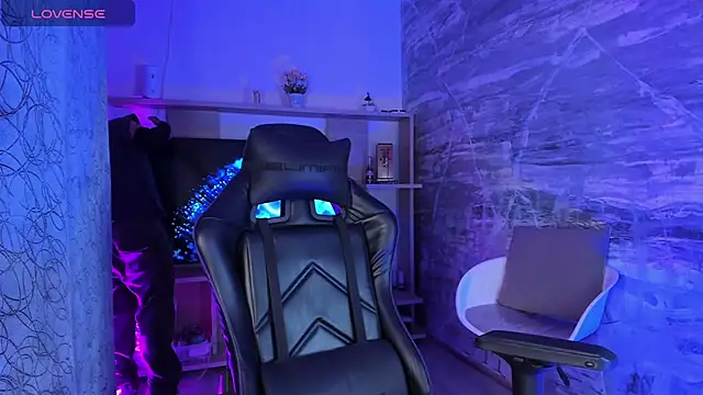 Snapshot of NicoKinggs_ chatting on 8, 4, 2026 NicoKinggs online show from 8, 4, 2026