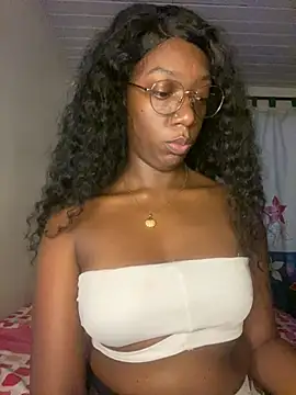 Snapshot of GaiaFiore chatting on 6, 4, 2026 GaiaFiore online show from 6, 4, 2026