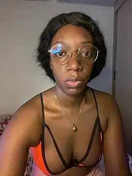 Snapshot of GaiaFiore chatting on 7, 4, 2026 GaiaFiore online show from 7, 4, 2026