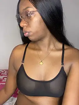 Snapshot of GaiaFiore chatting on 11, 4, 2026 GaiaFiore online show from 11, 4, 2026