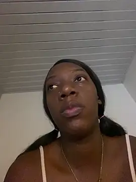 Snapshot of GaiaFiore chatting on 17, 4, 2026 GaiaFiore online show from 17, 4, 2026