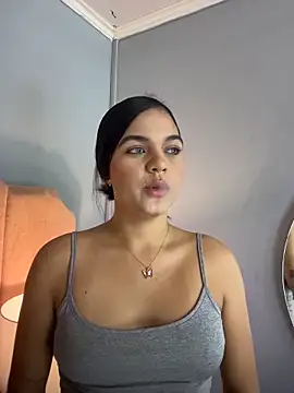 Snapshot of Bella-Ferrer chatting on 12, 3, 2026 Bella-Ferrer online show from 12, 3, 2026