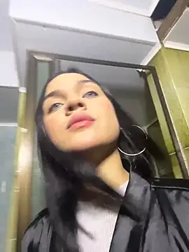 Snapshot of Bella-Ferrer chatting on 13, 3, 2026 Bella-Ferrer online show from 13, 3, 2026