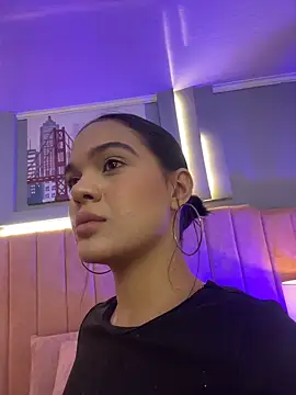 Snapshot of Bella-Ferrer chatting on 18, 3, 2026 Bella-Ferrer online show from 18, 3, 2026