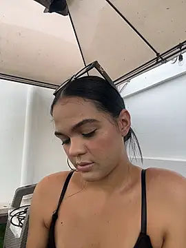 Snapshot of Bella-Ferrer chatting on 19, 3, 2026 Bella-Ferrer online show from 19, 3, 2026