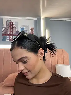 Snapshot of Bella-Ferrer chatting on 28, 3, 2026 Bella-Ferrer online show from 28, 3, 2026