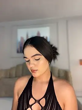 Snapshot of Bella-Ferrer chatting on 15, 4, 2026 Bella-Ferrer online show from 15, 4, 2026