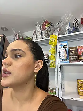 Snapshot of Bella-Ferrer chatting on 10, 7, 2026 Bella-Ferrer online show from 10, 7, 2026