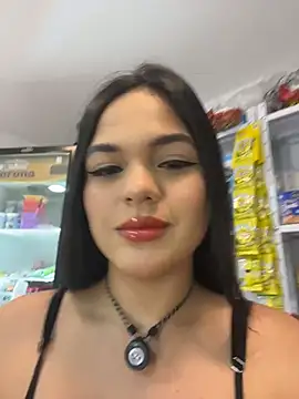 Snapshot of Bella-Ferrer chatting on 24, 7, 2026 Bella-Ferrer online show from 24, 7, 2026