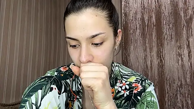 Snapshot of AylaLust chatting on 19, 4, 2026 AylaLust online show from 19, 4, 2026