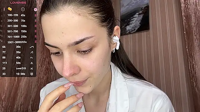 Snapshot of AylaLust chatting on 20, 4, 2026 AylaLust online show from 20, 4, 2026