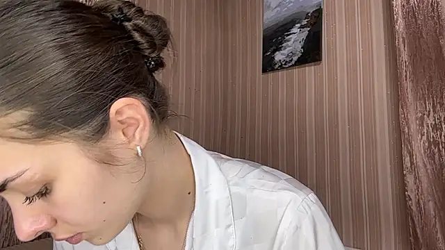 Snapshot of AylaLust chatting on 23, 4, 2026 AylaLust online show from 23, 4, 2026