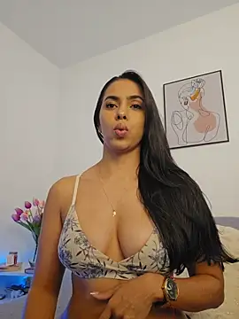 Snapshot of Victoria_Evanss chatting on 1, 4, 2026 Victoria Evanss online show from 1, 4, 2026