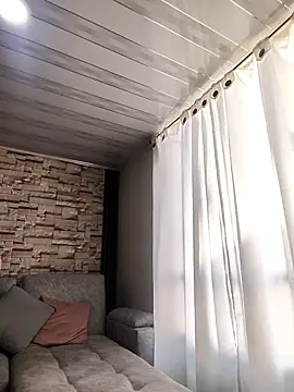 Snapshot of Camillemonroe_ chatting on 26, 3, 2026 Camillemonroe online show from 26, 3, 2026