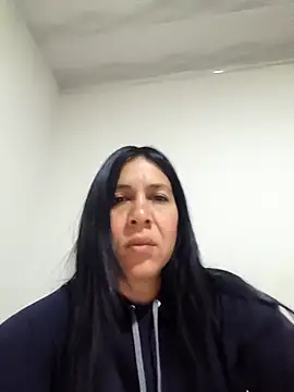 Snapshot of Camillemonroe_ chatting on 5, 4, 2026 Camillemonroe online show from 5, 4, 2026