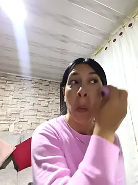 Snapshot of Camillemonroe_ chatting on 13, 4, 2026 Camillemonroe online show from 13, 4, 2026