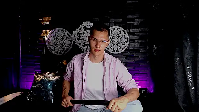 Snapshot of MilanDavid1 chatting on 18, 3, 2026 MilanDavid1 online show from 18, 3, 2026