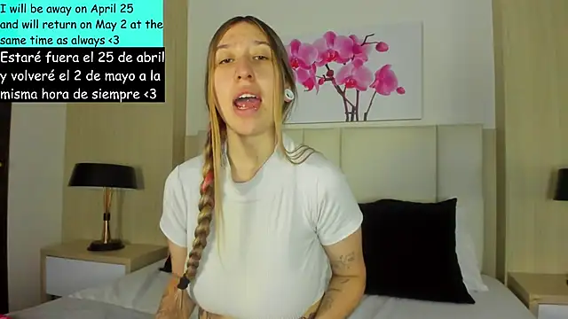 Snapshot of AmberVegaa chatting on 23, 4, 2026 AmberVegaa online show from 23, 4, 2026