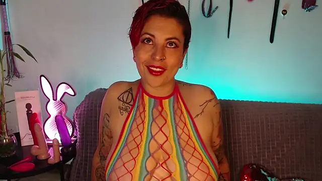 Snapshot of RedWidowCol chatting on 27, 5, 2026 RedWidowCol online show from 27, 5, 2026