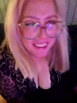 Snapshot of LexySaint chatting on 16, 9, 2025 LexySaint online show from 16, 9, 2025