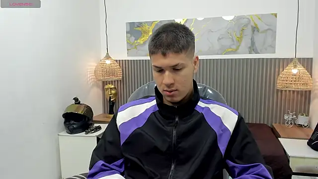 Snapshot of AlessandroFranco chatting on 23, 4, 2026 AlessandroFranco online show from 23, 4, 2026