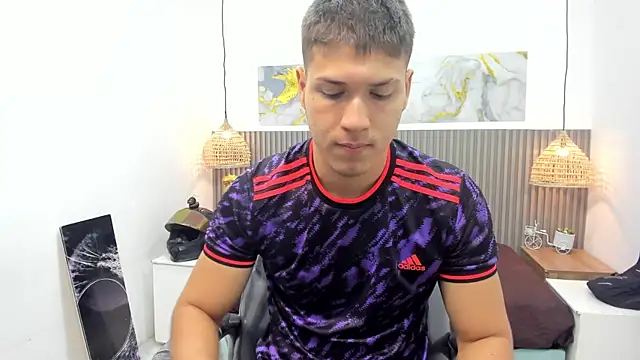Snapshot of AlessandroFranco chatting on 7, 5, 2026 AlessandroFranco online show from 7, 5, 2026