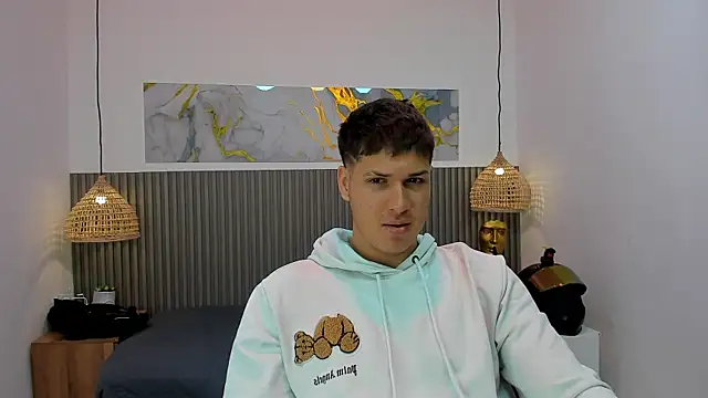 AlessandroFranco online show from 8, 8, 2026