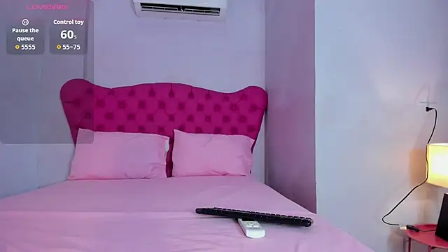 Adalyn Cute online show from 22, 7, 2026