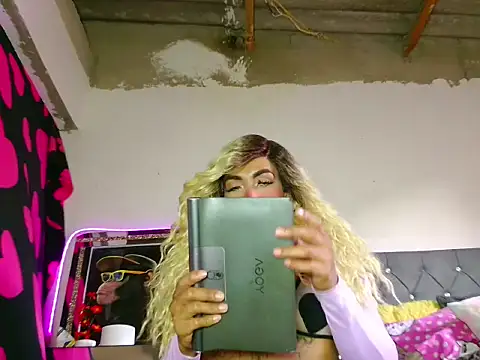 Snapshot of candy_aass chatting on 27, 3, 2026 candy aass online show from 27, 3, 2026