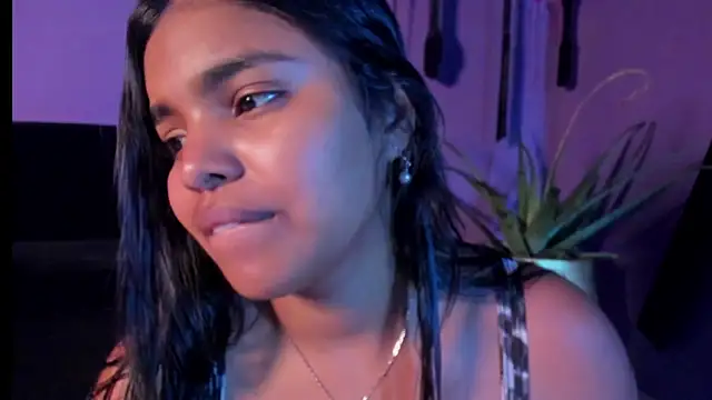 Snapshot of ZoeyMonroe_ chatting on 25, 3, 2026 ZoeyMonroe online show from 25, 3, 2026