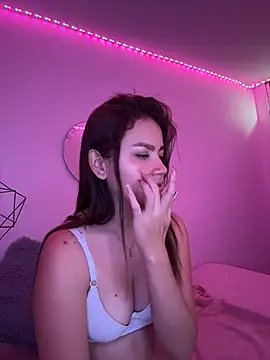 Snapshot of zoe__baker chatting on 27, 4, 2026 zoe baker online show from 27, 4, 2026