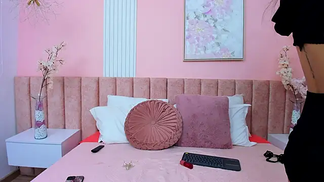 Snapshot of Skarlet_Kiss chatting on 23, 3, 2026 Skarlet Kiss online show from 23, 3, 2026