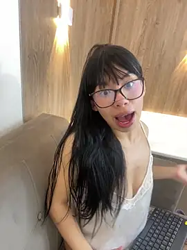 Snapshot of Queen_Chanel_XXX chatting on 17, 3, 2026 Queen Chanel XXX online show from 17, 3, 2026