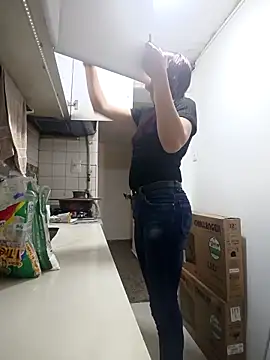 Snapshot of Alisson-Miller chatting on 11, 4, 2026 Alisson-Miller online show from 11, 4, 2026