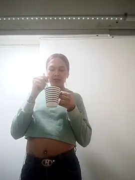 Snapshot of Alisson-Miller chatting on 12, 4, 2026 Alisson-Miller online show from 12, 4, 2026