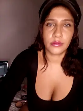 Snapshot of douce_9 chatting on 15, 3, 2026 douce 9 online show from 15, 3, 2026