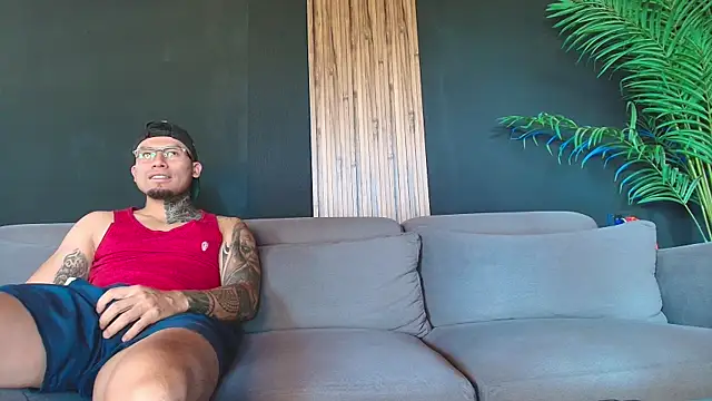 Snapshot of angelstream chatting on 10, 4, 2026 angelstream online show from 10, 4, 2026