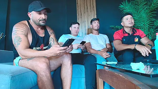 Snapshot of angelstream chatting on 16, 4, 2026 angelstream online show from 16, 4, 2026