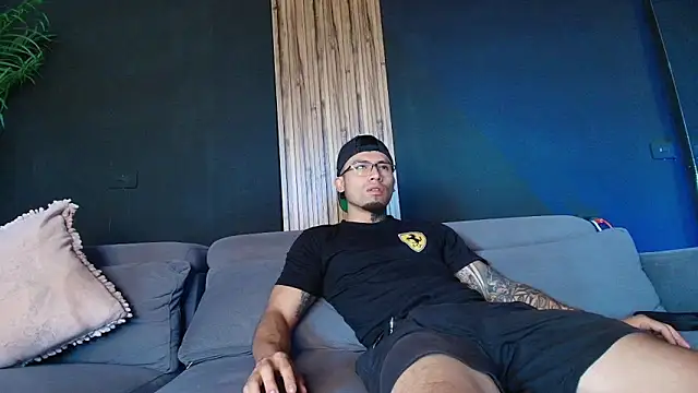 Snapshot of angelstream chatting on 23, 4, 2026 angelstream online show from 23, 4, 2026