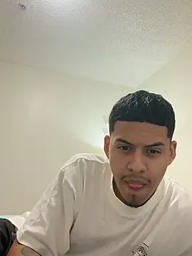 Snapshot of LatinHotxx2 chatting on 29, 7, 2026 LatinHotxx2 online show from 29, 7, 2026