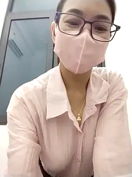 Snapshot of Mai_phuong chatting on 1, 4, 2026 Mai phuong online show from 1, 4, 2026