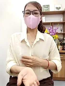 Snapshot of Mai_phuong chatting on 20, 4, 2026 Mai phuong online show from 20, 4, 2026