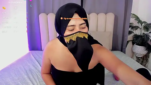 Snapshot of bahiya_aziz chatting on 8, 5, 2026 bahiya aziz online show from 8, 5, 2026