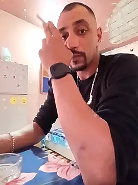 Snapshot of L7assTbabn chatting on 5, 4, 2026 L7assTbabn online show from 5, 4, 2026