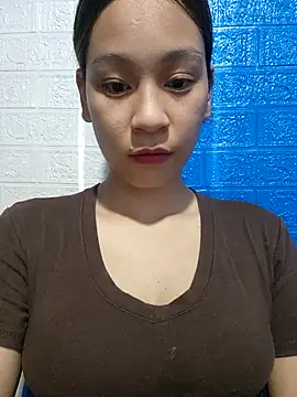 Snapshot of -Hicici- chatting on 11, 4, 2026 -Hicici- online show from 11, 4, 2026