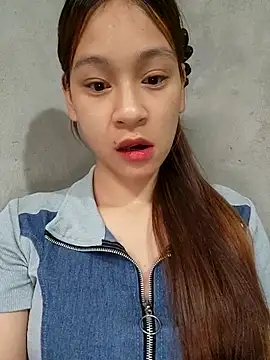 Snapshot of -Hicici- chatting on 12, 4, 2026 -Hicici- online show from 12, 4, 2026