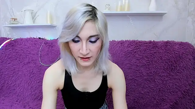 Snapshot of DianaBardot chatting on 11, 4, 2026 DianaBardot online show from 11, 4, 2026