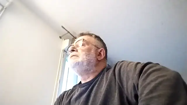 Snapshot of oura chatting on 28, 3, 2026 oura online show from 28, 3, 2026