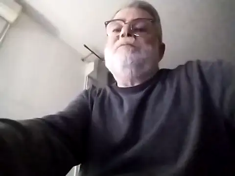 Snapshot of oura chatting on 2, 4, 2026 oura online show from 2, 4, 2026