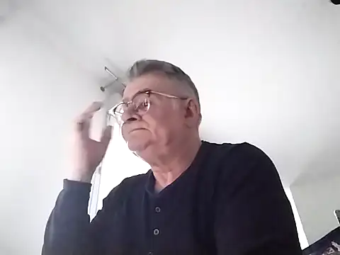 Snapshot of oura chatting on 6, 4, 2026 oura online show from 6, 4, 2026